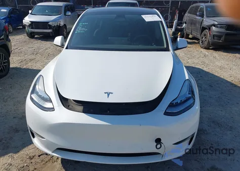 2022 Tesla Model Y Long Range Dual Motor All-Wheel Drive z USA, uszkodzony, nr VIN 7SAYGDEE8NA018670